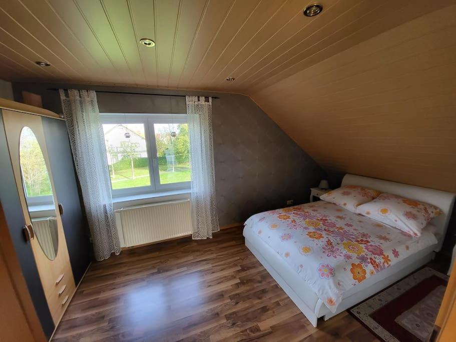 Schoene Wohnung Mit Eigenem Eingang Und Parkplatz Fulde Extérieur photo