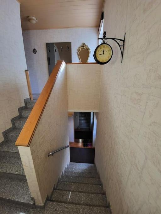 Schoene Wohnung Mit Eigenem Eingang Und Parkplatz Fulde Extérieur photo