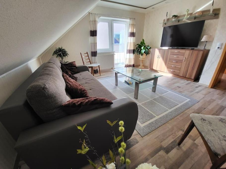 Schoene Wohnung Mit Eigenem Eingang Und Parkplatz Fulde Extérieur photo