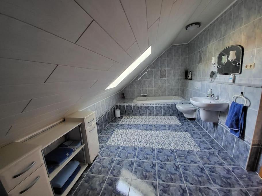 Schoene Wohnung Mit Eigenem Eingang Und Parkplatz Fulde Extérieur photo